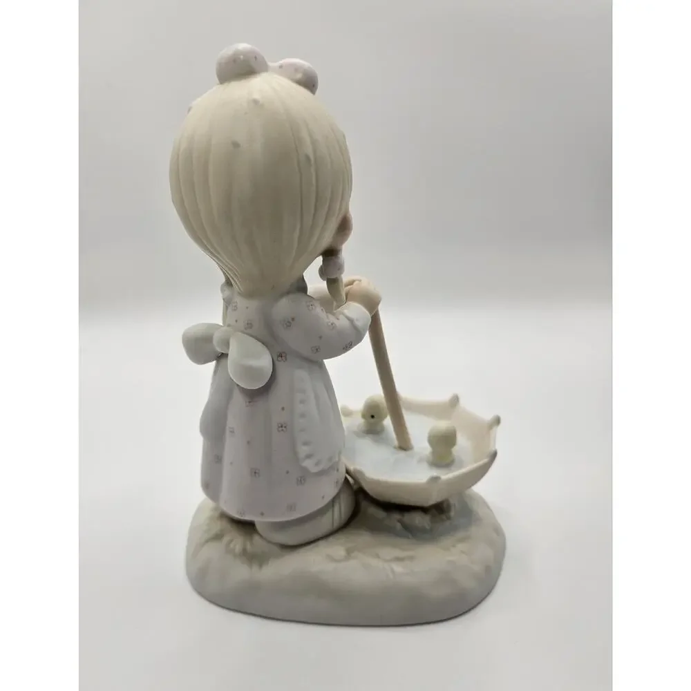 Precious Moments Let Love Reign E-9273 1982 Girl Umbrella Ducks Enesco Figurine